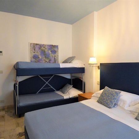 Hotel Giulio Cesare Cinquale Dış mekan fotoğraf