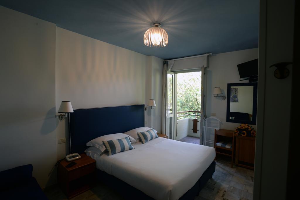 Hotel Giulio Cesare Cinquale Oda fotoğraf