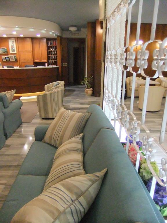 Hotel Giulio Cesare Cinquale Dış mekan fotoğraf
