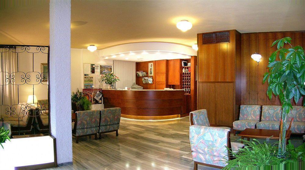 Hotel Giulio Cesare Cinquale Dış mekan fotoğraf