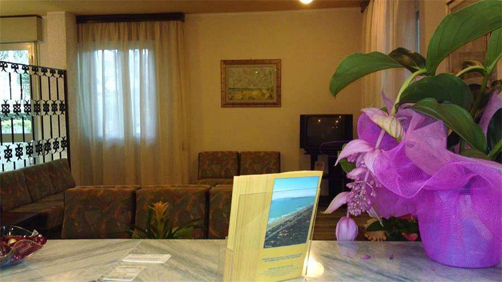 Hotel Giulio Cesare Cinquale Dış mekan fotoğraf